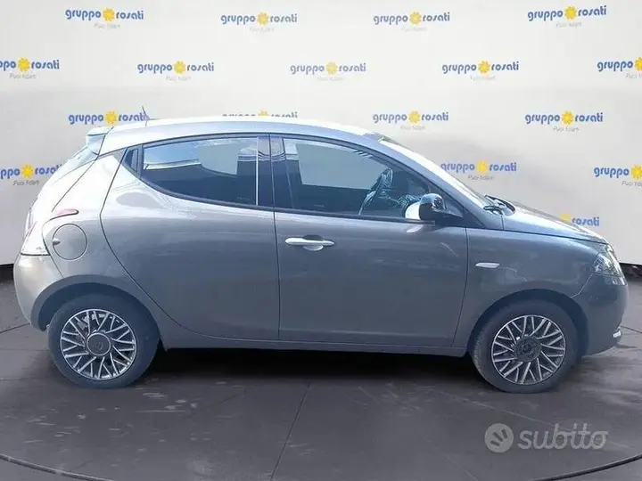 Lancia Ypsilon 2023 photo 2