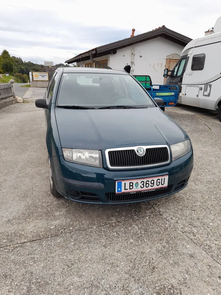 Skoda Fabia 2005 photo 2