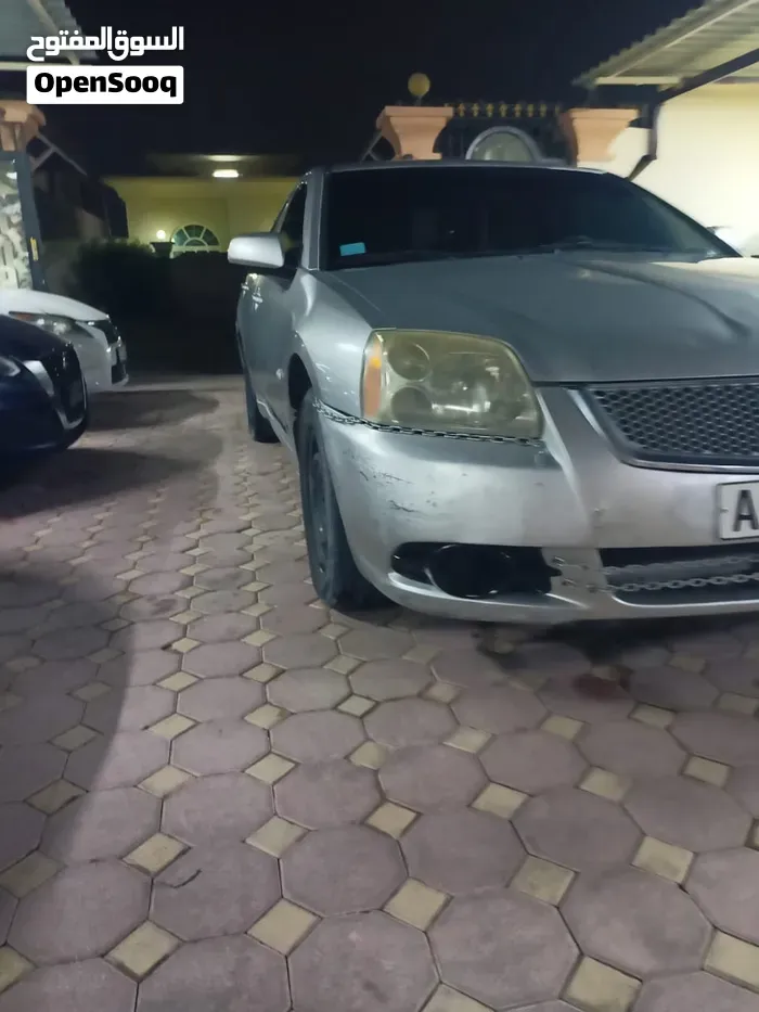 Mitsubishi Galant 2013 photo 3