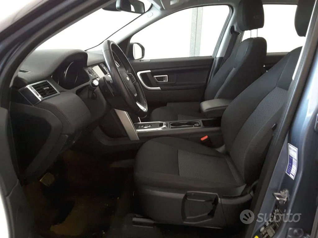 Land Rover Discovery Sport 2019 photo 5