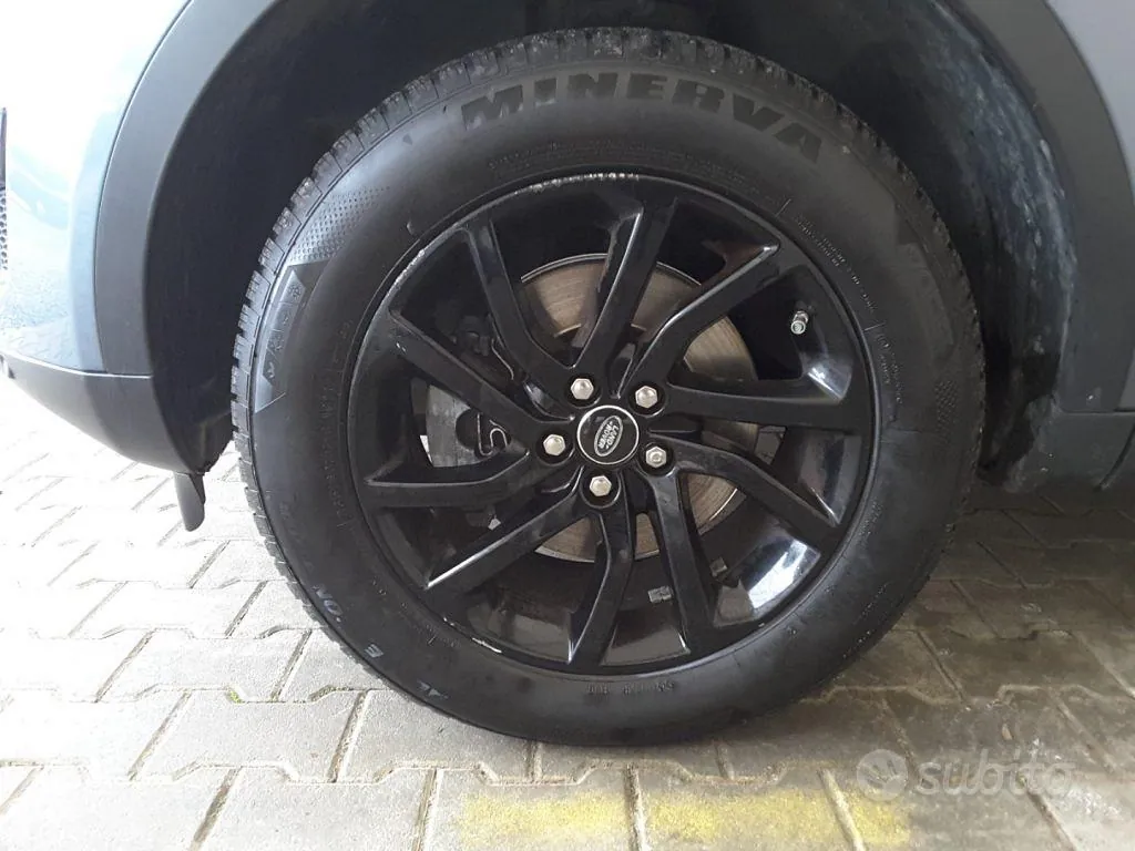 Land Rover Discovery Sport 2019 photo 4