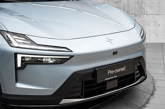 Polestar 4 2025 photo 2