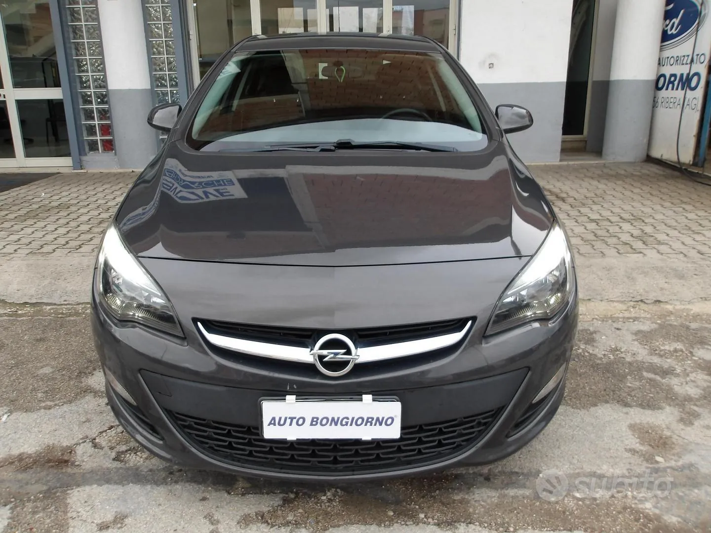 Opel Astra 2015 photo 2