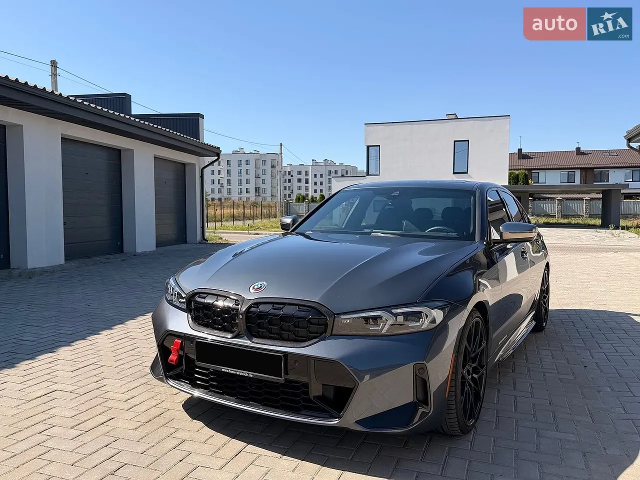 BMW 3 Series 2019 photo 3