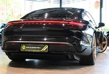 Porsche Taycan 2021 photo 2