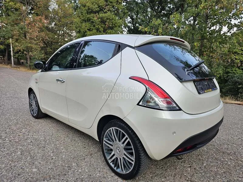 Lancia Ypsilon 2011 photo 4