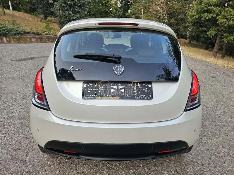 Lancia Ypsilon 2011 photo 5