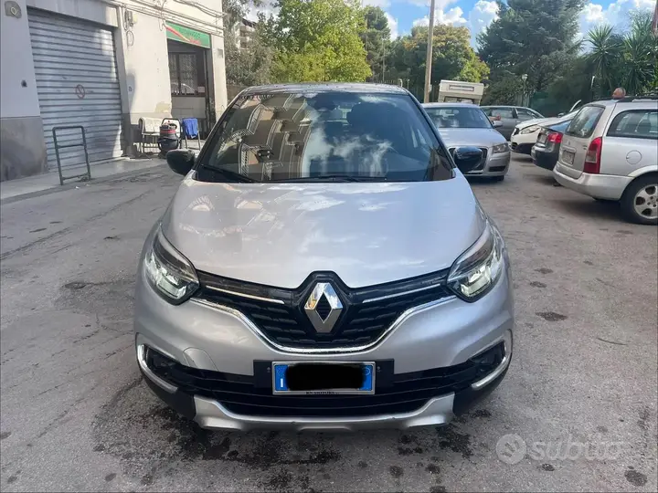 Renault Captur 2018 photo 2