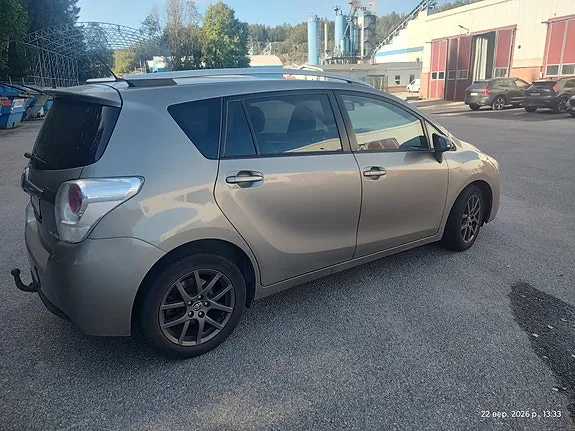 Toyota Verso 2015 photo 4