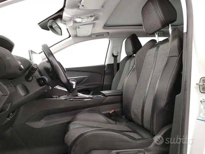 Peugeot 5008 2018 photo 5