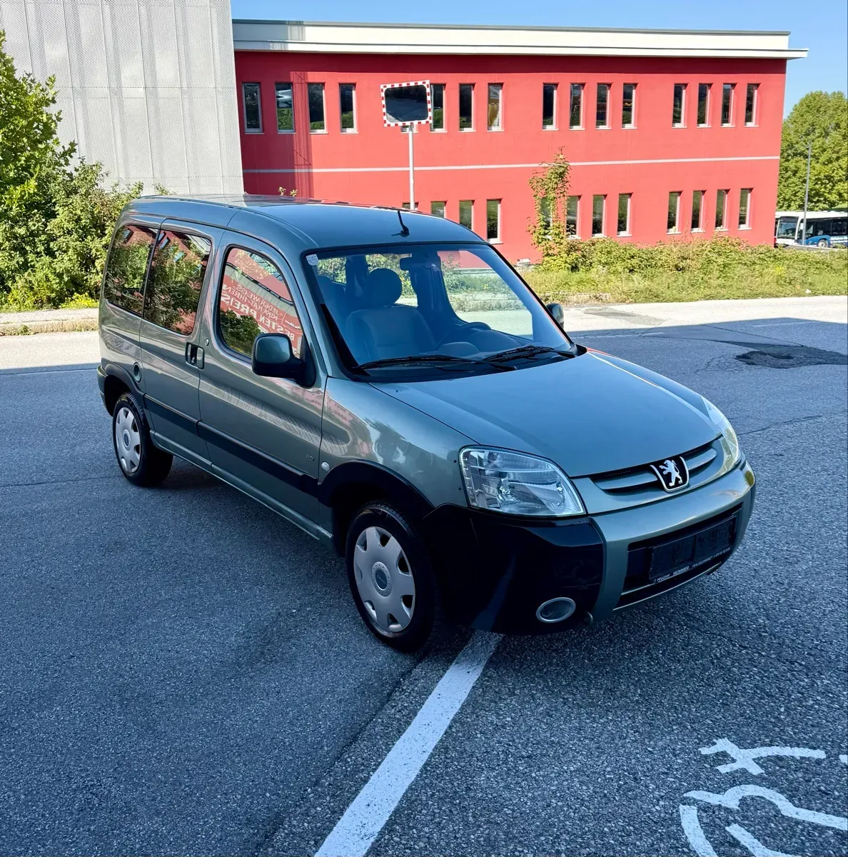 Peugeot Partner 2005 photo 2