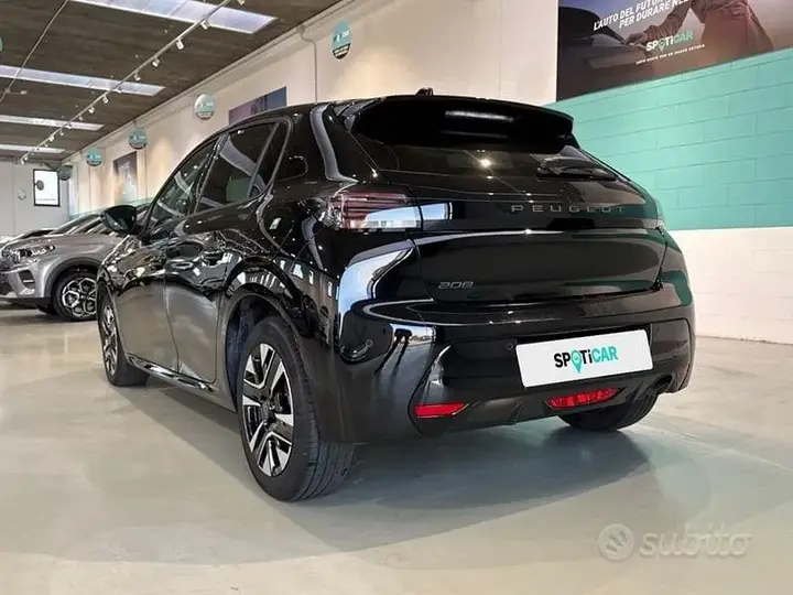 Peugeot 208 2025 photo 3