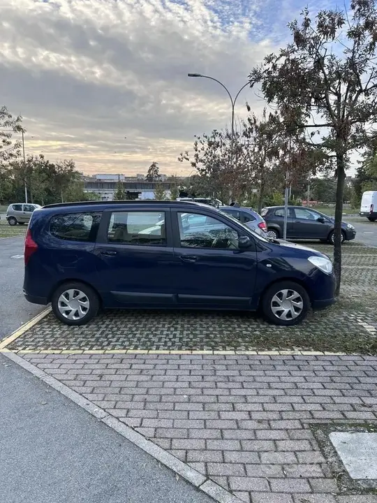 Dacia Lodgy 2012 photo 5