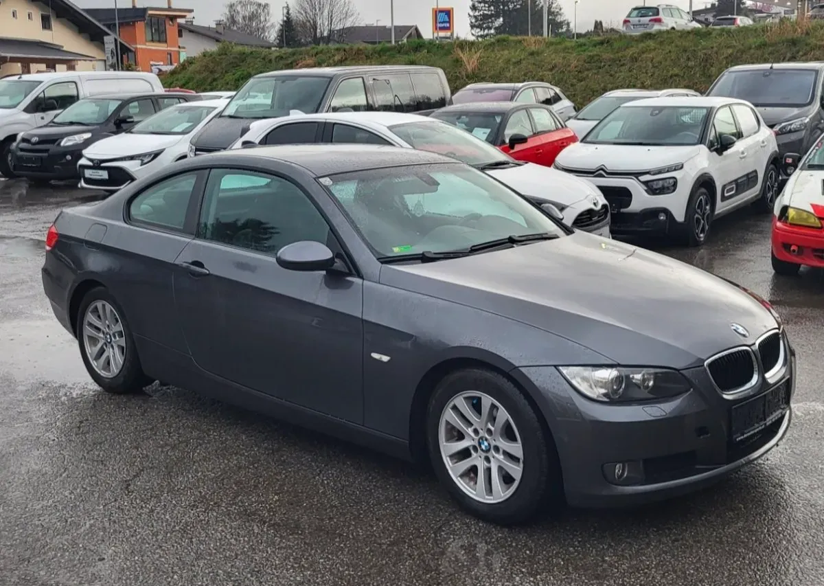 BMW 320I