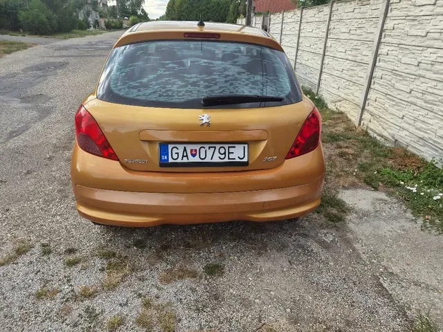 Peugeot 207 2006 photo 2