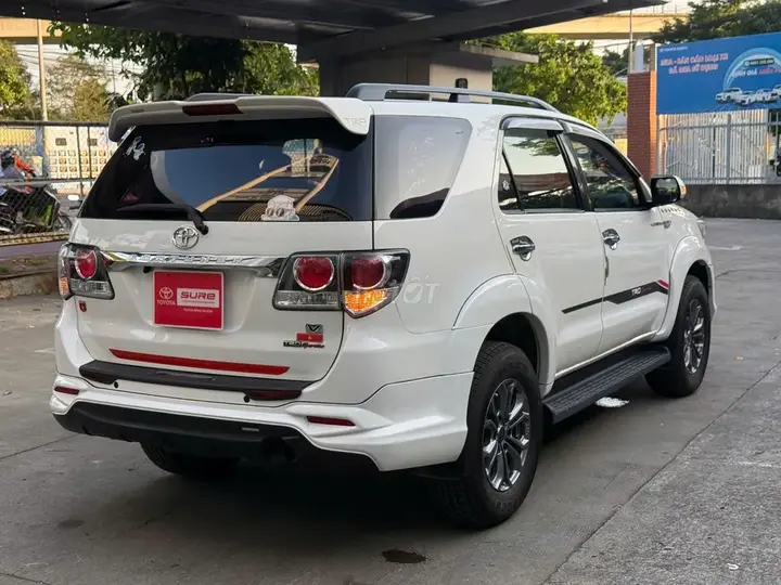 Toyota Fortuner 2016 photo 4