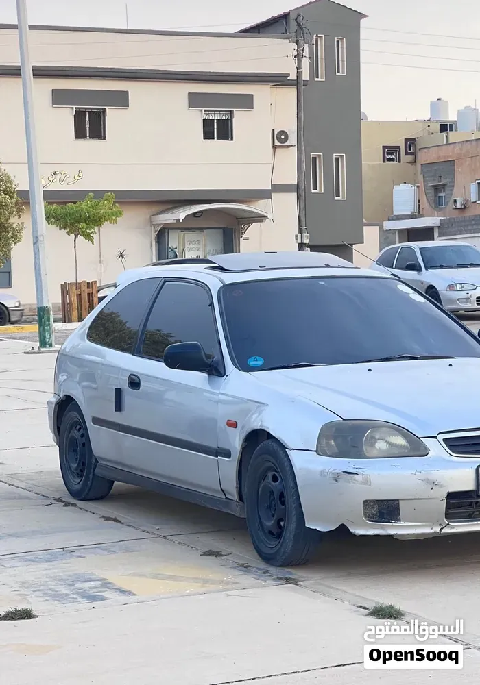Honda Civic Vti 2000 photo 4