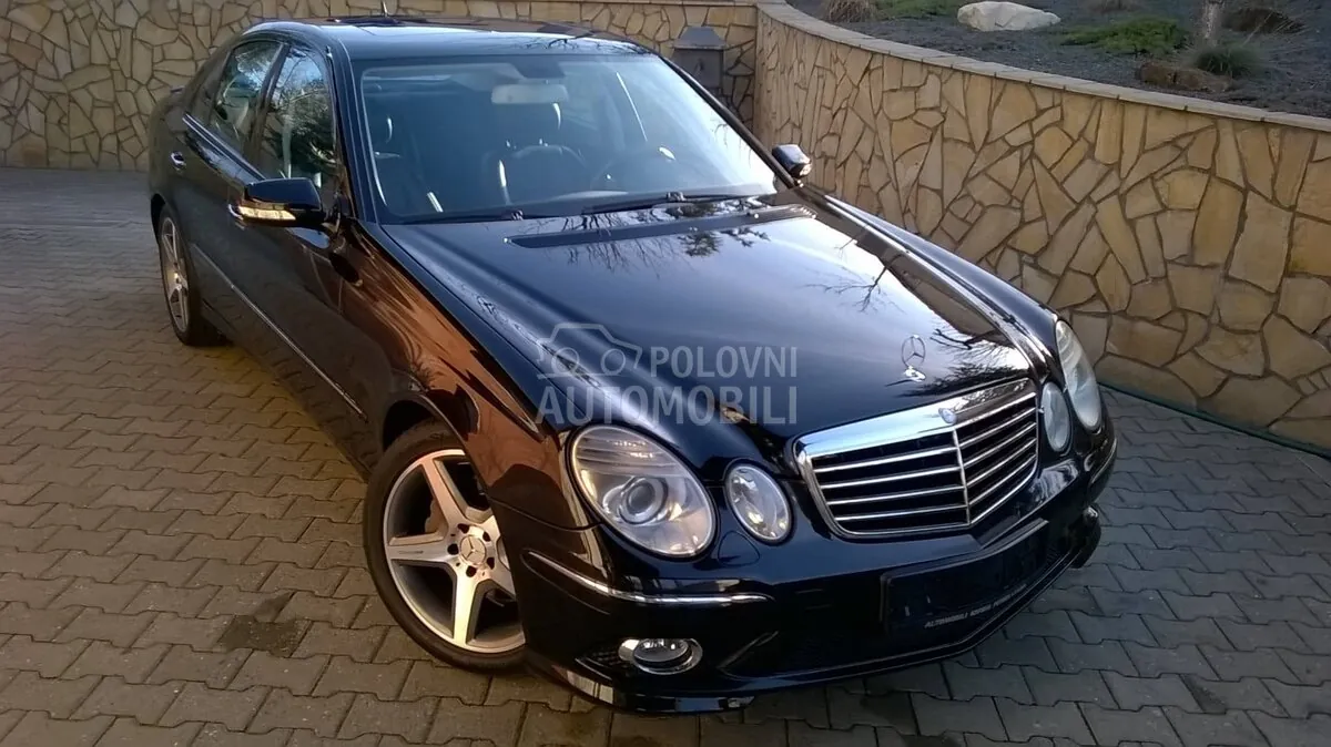 Mercedes-Benz E 320