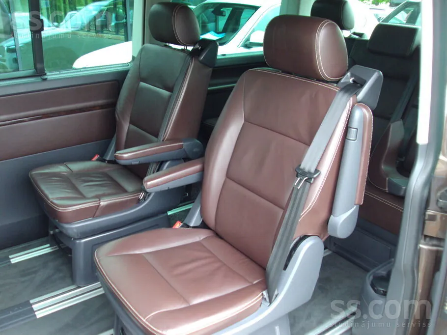 Volkswagen Multivan 2012 photo 5