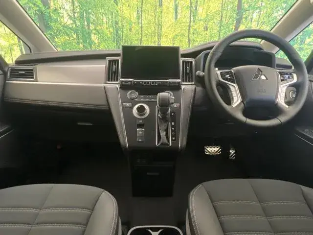 Mitsubishi Delica D 2026 photo 2