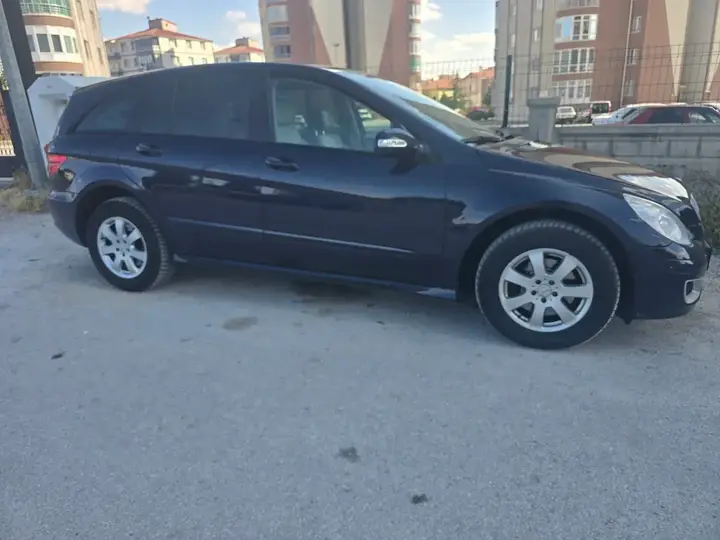 Mercedes-Benz R-Class