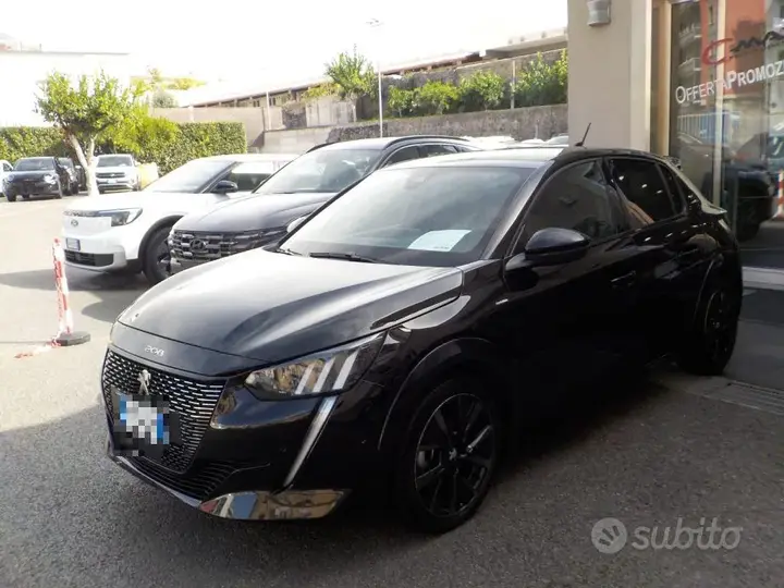 Peugeot 208 2023 photo 2