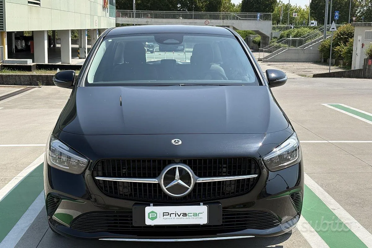 Mercedes-Benz B 180 2024 photo 2