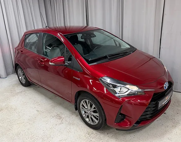 Toyota Yaris 2018 photo 2