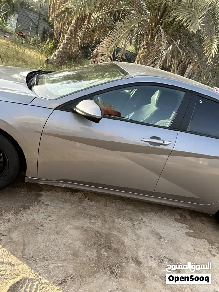 Hyundai Elantra 2023 photo 2