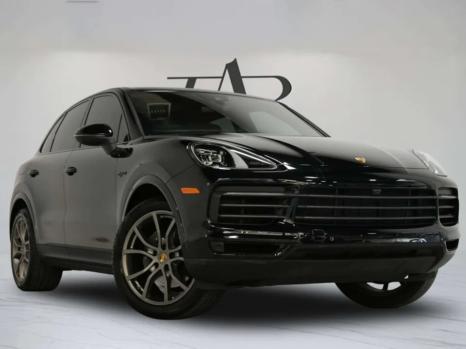 Porsche Cayenne 2023 photo 2