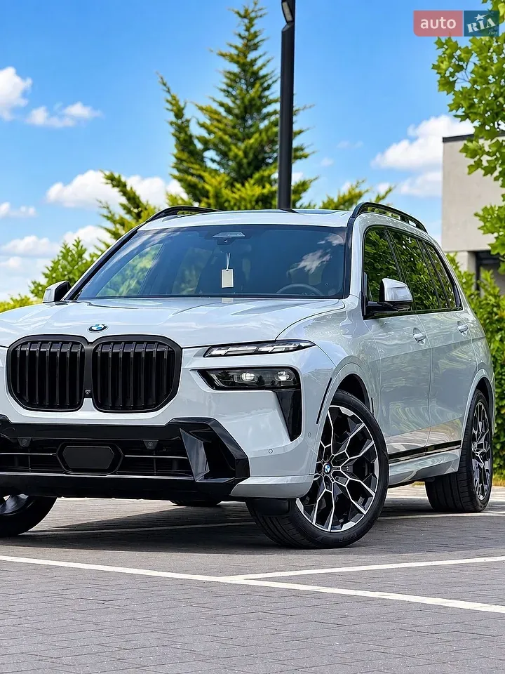 BMW X7 2023 photo 2