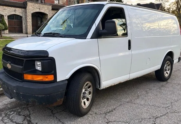 Chevrolet Express 2010 photo 3