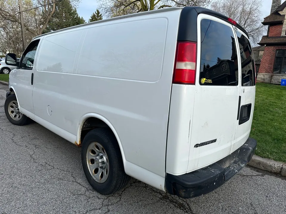 Chevrolet Express 2010 photo 5