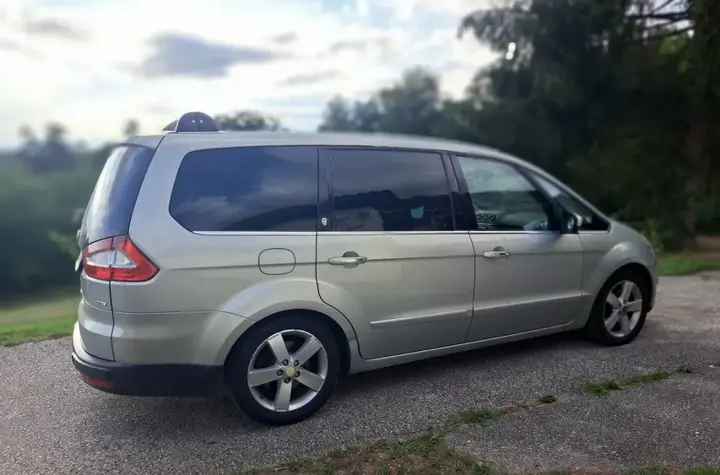 Ford Galaxy 2008 photo 2