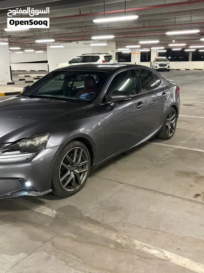 Lexus Is 300 Sport 2016 photo 4