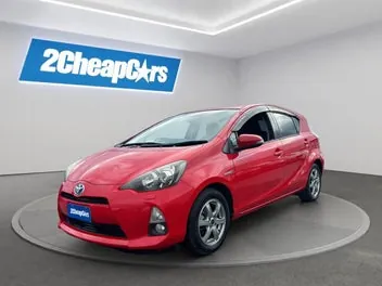 Toyota Aqua 2012 photo 2