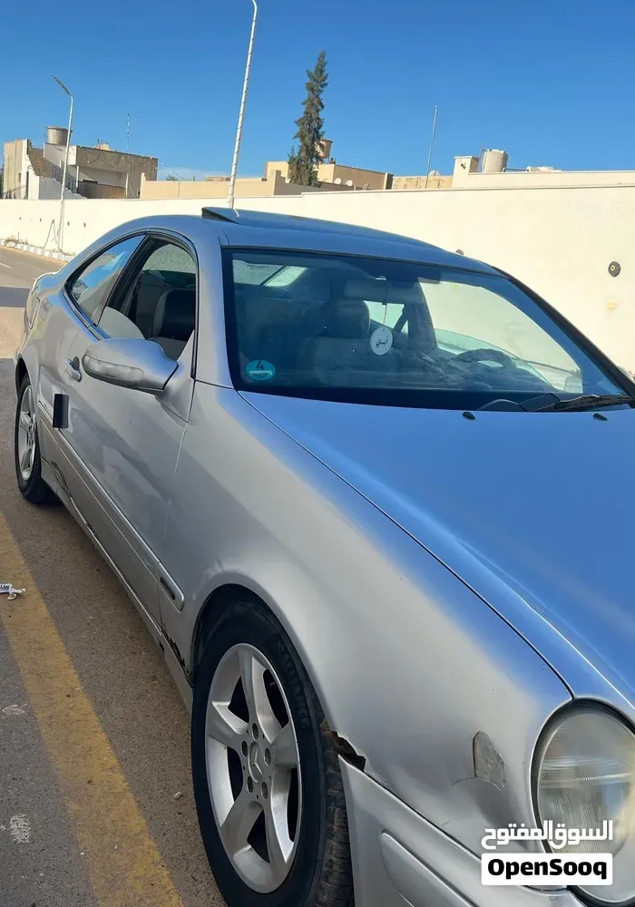 Mercedes-Benz Clk-Class 2001 photo 4