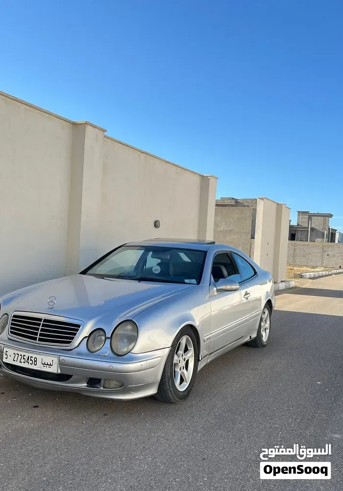 Mercedes-Benz Clk-Class 2001 photo 2