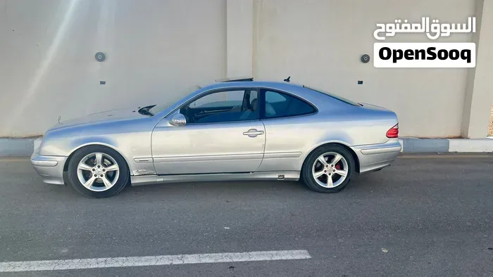 Mercedes-Benz Clk-Class 2001 photo 3