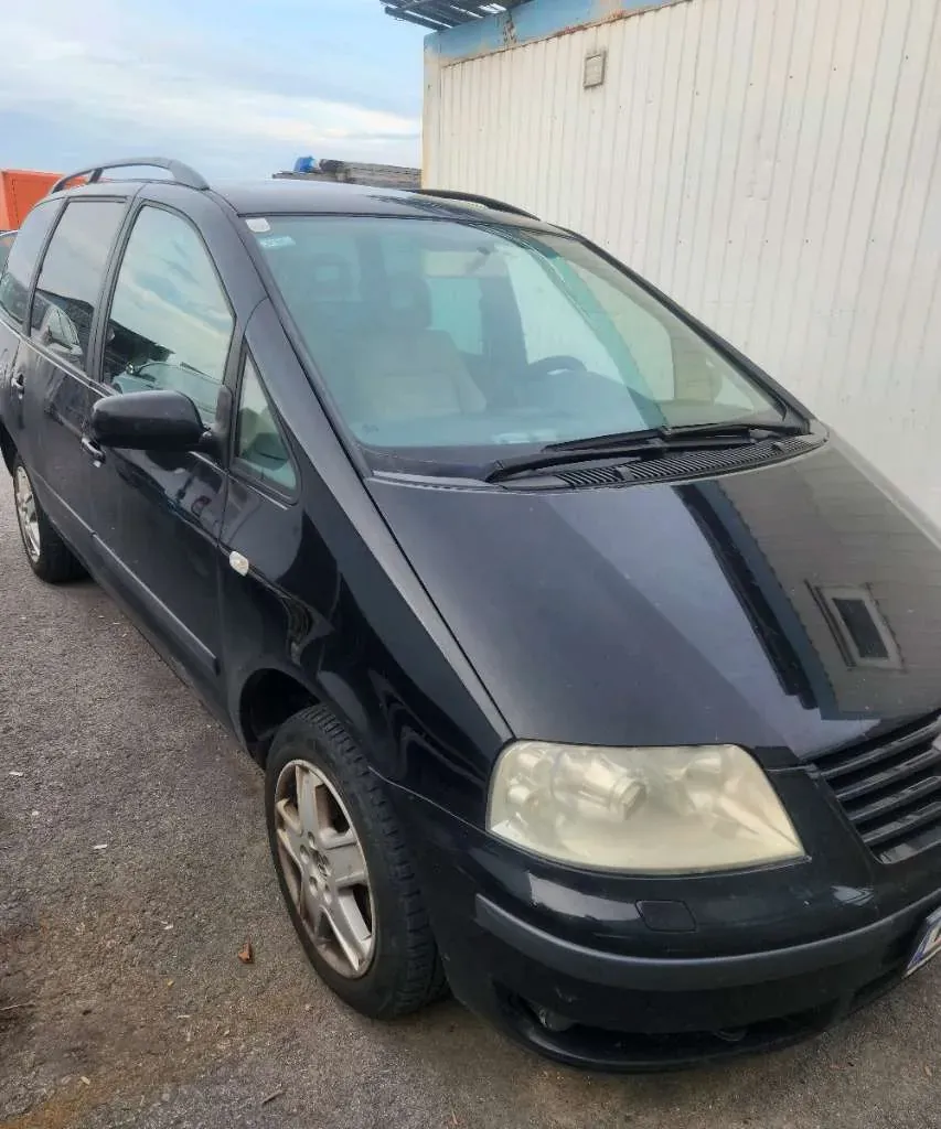 Volkswagen Sharan 2002 photo 2