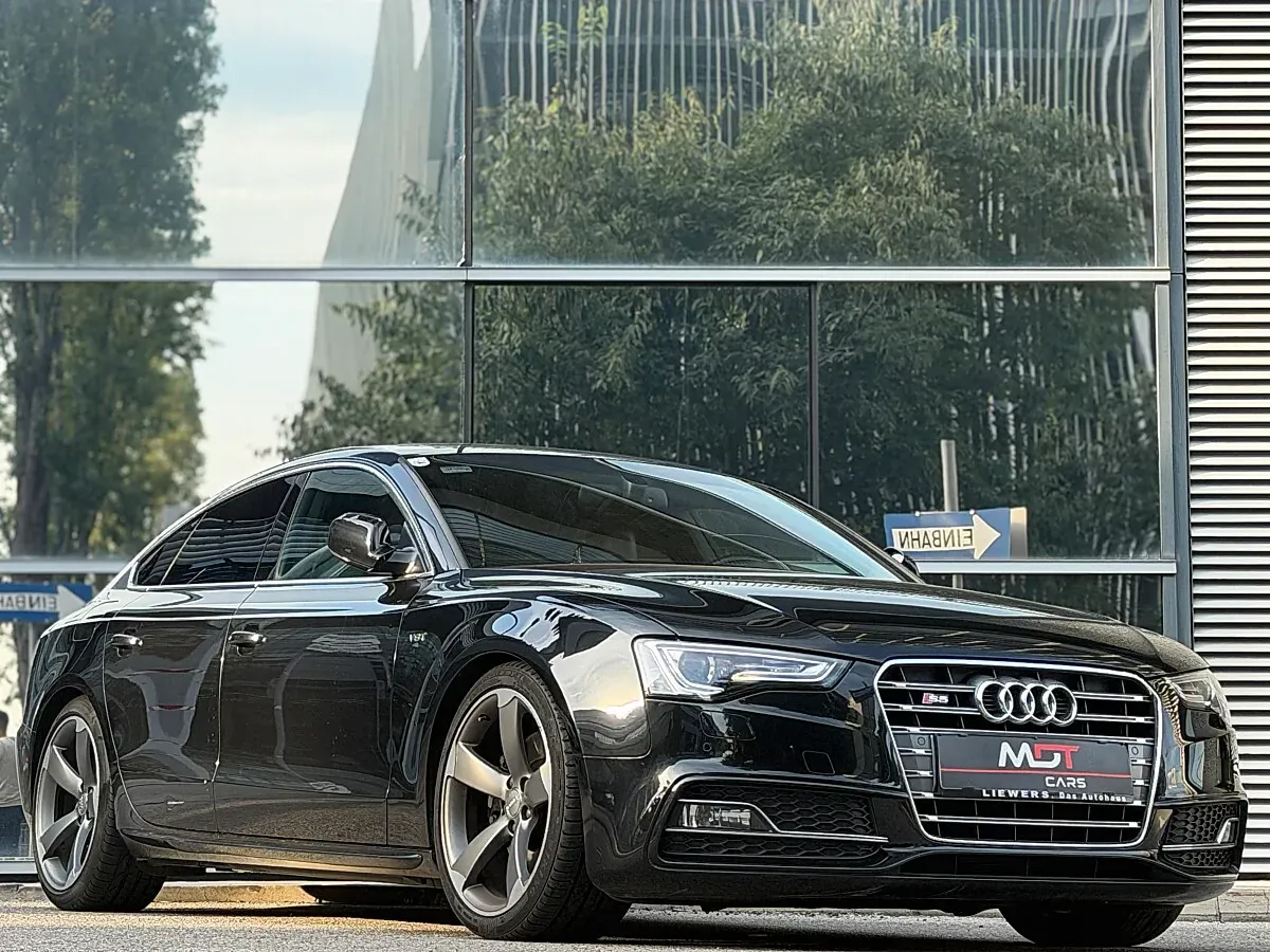 Audi A5 2011 photo 2