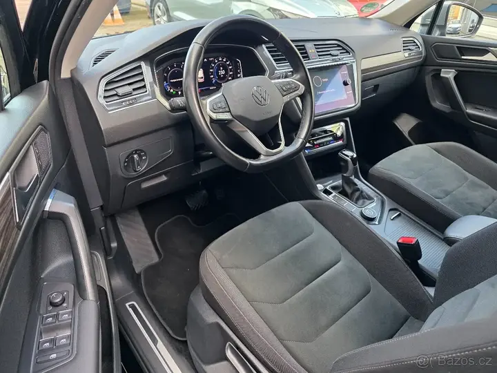 Volkswagen Tiguan Allspace 2023 photo 5