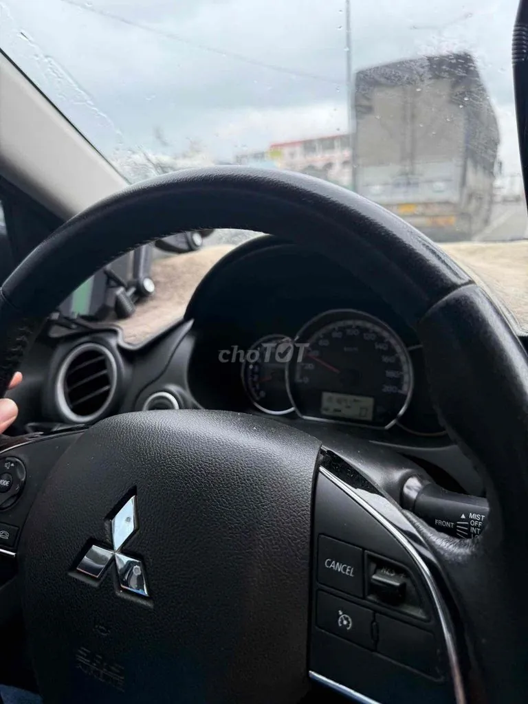 Mitsubishi Attrage 2023 photo 4