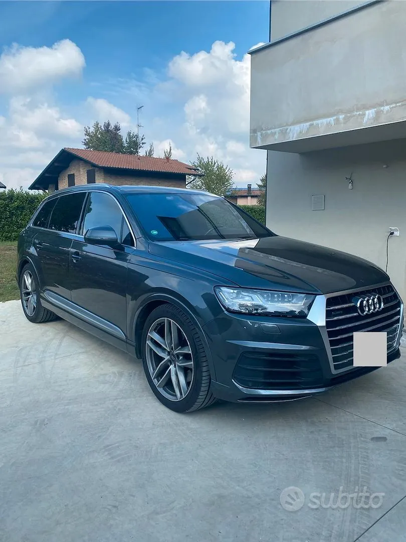 Audi Q7 2017 photo 2