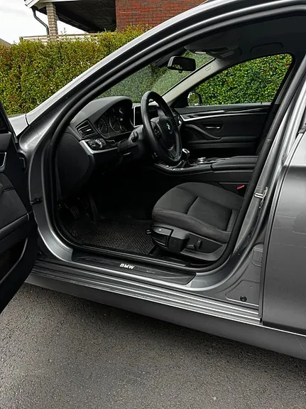 BMW 520D 2012 photo 2