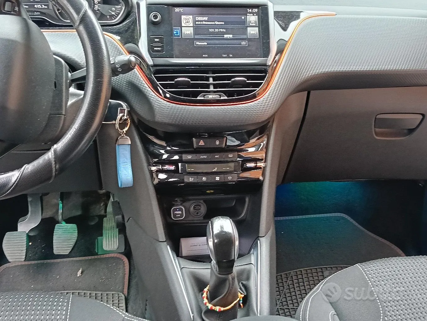 Peugeot 208 2016 photo 5
