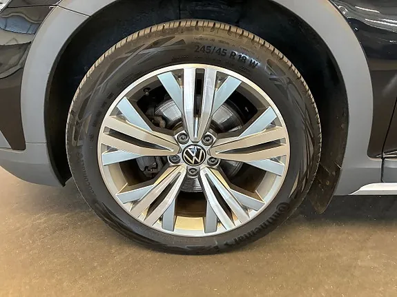 Volkswagen Passat Alltrack 2024 photo 4