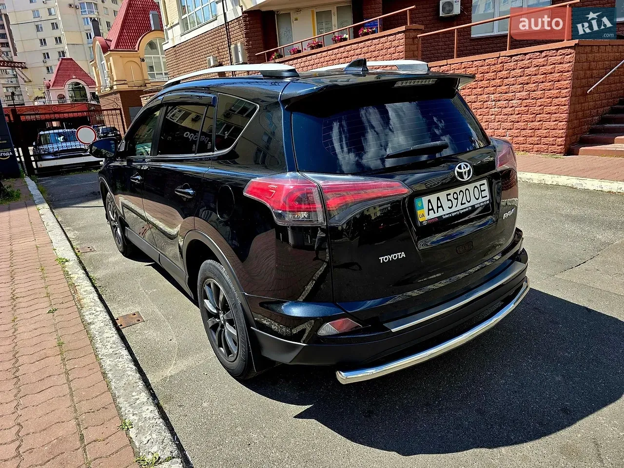 Toyota Rav4 2017 photo 3