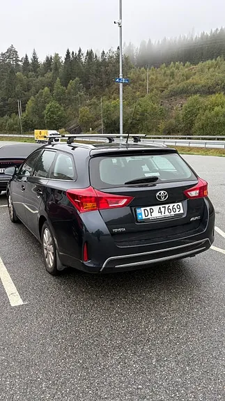 Toyota Auris 2014 photo 4