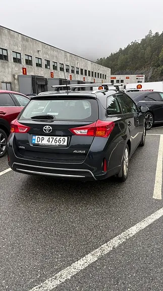 Toyota Auris 2014 photo 3